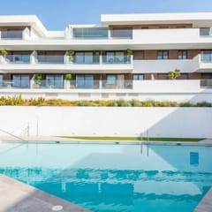 Pool * FREE Parking * Balcony * Close to stores