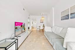 Golfcourses-Padel-2 pools-free parking - Image 5