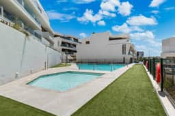 Rooftop* Terrace*pool*parking* Town view - Image 3