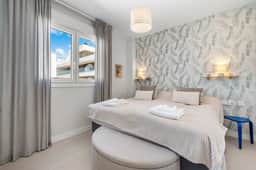 Rooftop* Terrace*pool*parking* Town view - Image 5