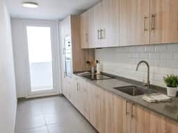 Pool * FREE Parking * Balcony * Close to stores - Image 3