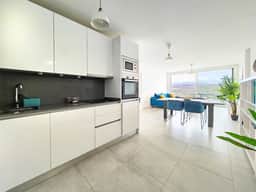 Seaview * Padel Court * Pool * Gym * FREE PARKING - Image 5
