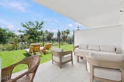 Pool-FREE parking-Close to beach-spacious yard - Image 4