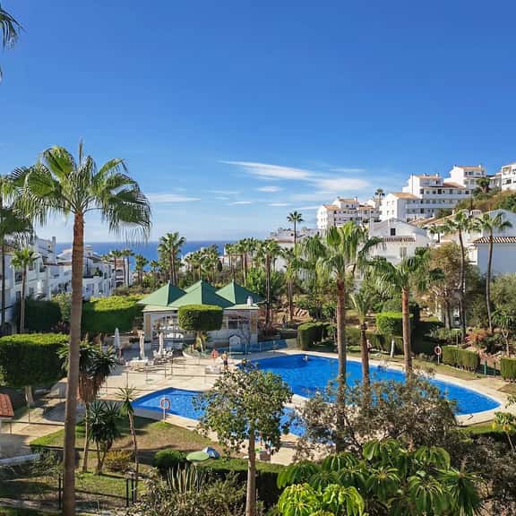 Sea view * Rooftop Terrace * Pool + Bar *Top Floor - Image 1