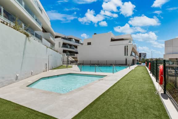 Rooftop* Terrace*pool*parking* Town view - Image 3