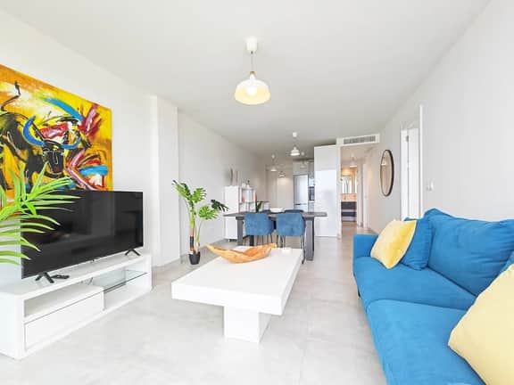 Seaview * Padel Court * Pool * Gym * FREE PARKING - Image 4