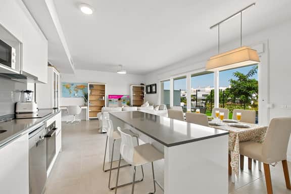 Corner property-free parking-Pool-close to beach - Acgua Garden B-1-BA - Image 2